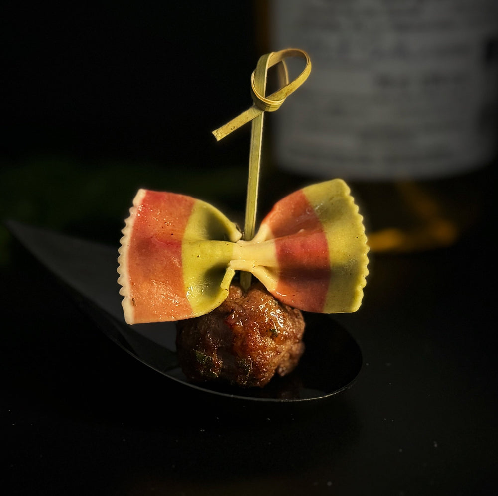 Meat Balls (8pc) - Premium Canapés - yacht2yacht.delivery - Yacht Catering - Yacht Delivery - Yacht Charter Mallorca