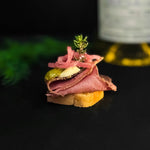 Pastrami Bites (8pc) - Premium Canapés - yacht2yacht.delivery - Yacht Catering - Yacht Delivery - Yacht Charter Mallorca