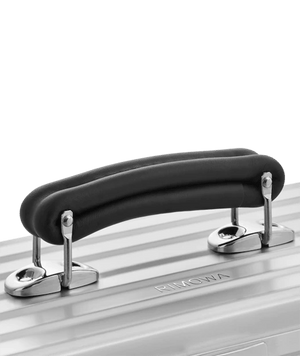 
                  
                    One Bottle Case - Rimowa - yacht2yacht.delivery - Yacht Catering - Yacht Delivery - Yacht Charter Mallorca
                  
                