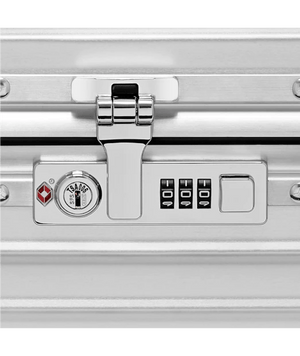 
                  
                    One Bottle Case - Rimowa - yacht2yacht.delivery - Yacht Catering - Yacht Delivery - Yacht Charter Mallorca
                  
                